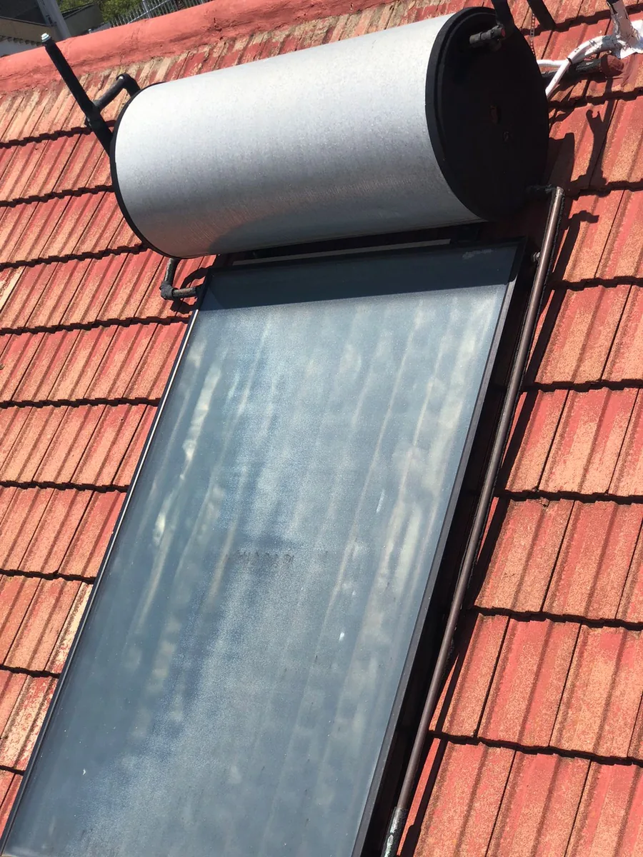 flat plate solar collector used for comparison during 150 litre solar geyser maintenance advice